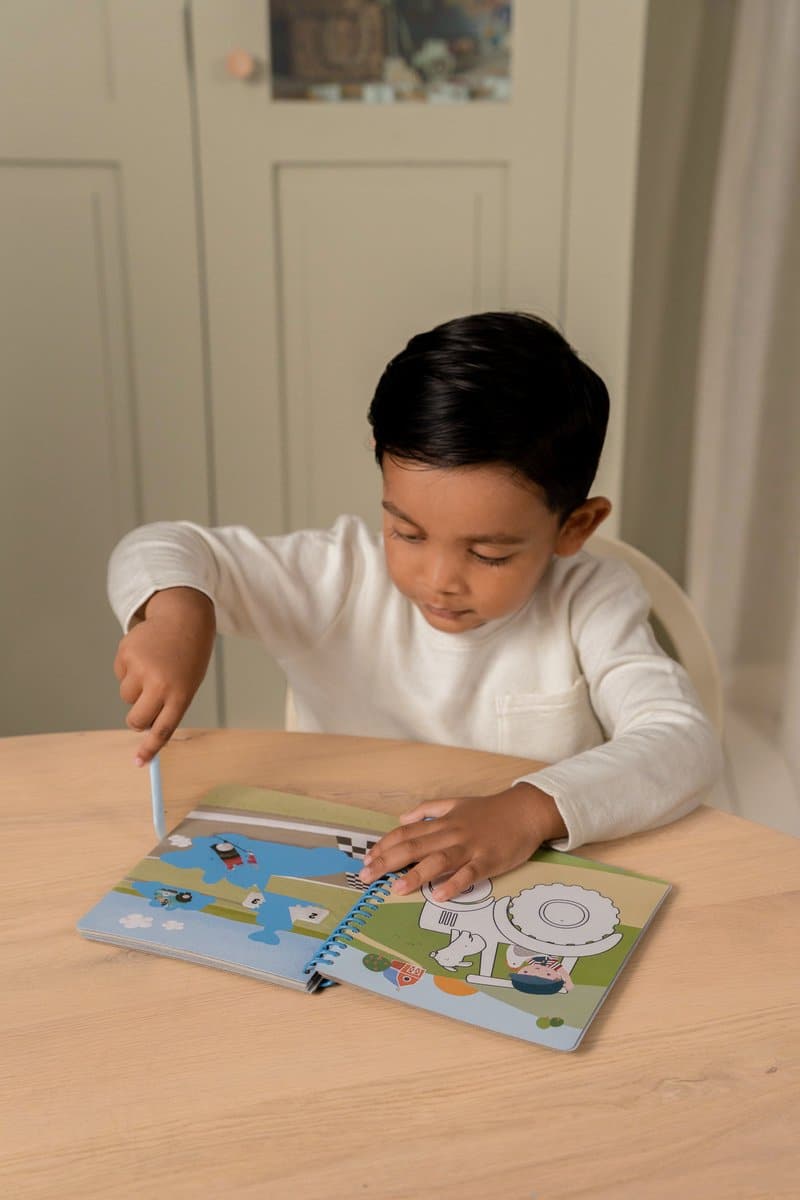 Livro Scratch "Jim & Friends" - Little Dutch
